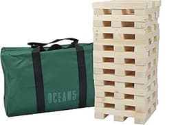 Tour géante en bois